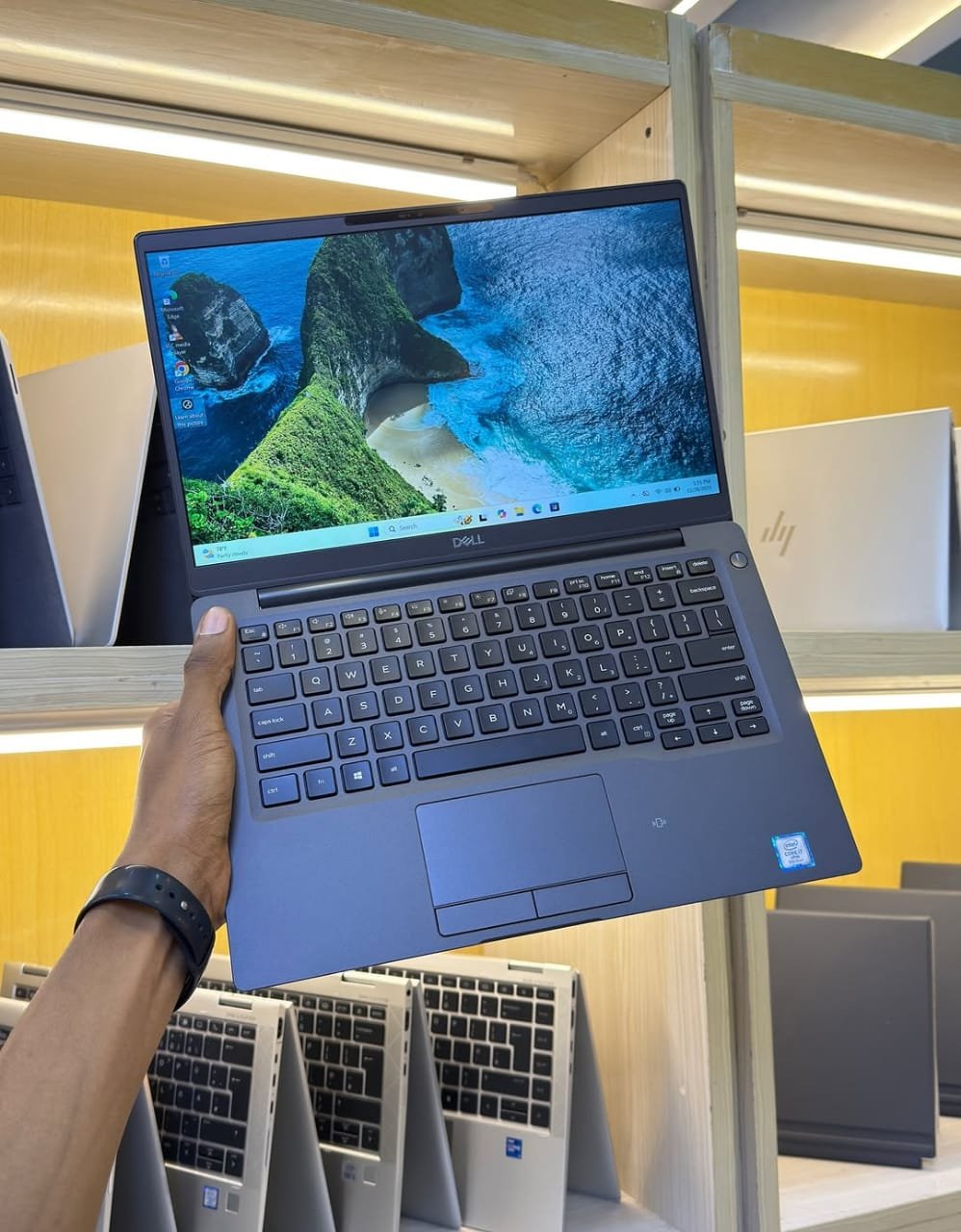 Dell Latitude 7320 Touch Intel Core i7 11th Gen, 8GB RAM, 512GB SSD, 13.3